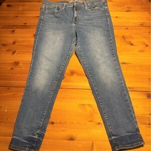 Stylish Blue Women's Skinny Jeans